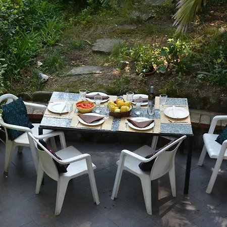 Pretty White House Feriehus *