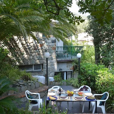 Pretty White House Feriehus