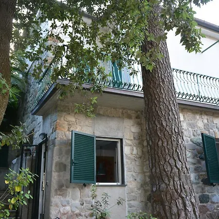 Pretty White House بيت للعطل *