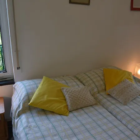 Pretty White House * مونتيروسّو ال ماري